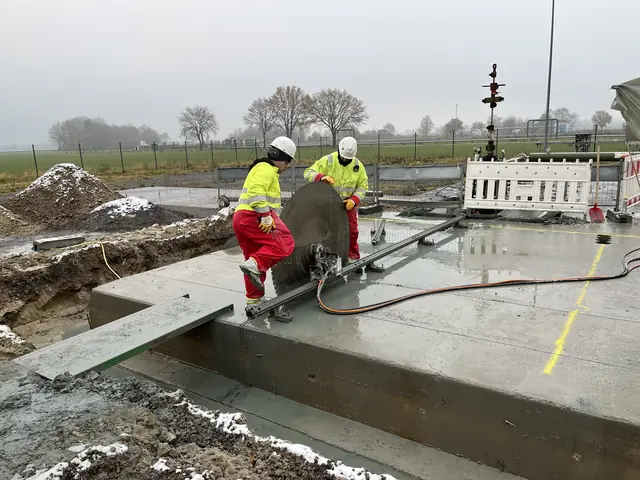 Betonplatte zersägen (65 cm, hochbewehrt) – Jandeck Kernbohrungen